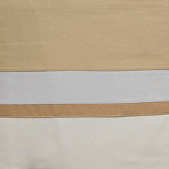 Completo lenzuola Fazzini Soft in flanella di cotone. Le federe e la balza del lenzuolo di sopra presentano tre fascette di colore diverso rispetto al resto del completo. Colore beige cammello