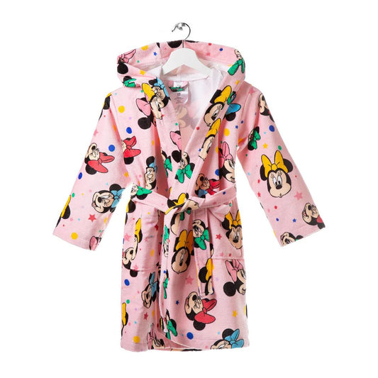 Accappatoio Caleffi Minnie Fiocco in spugna di puro cotone. Simpatica fantasia della linea Caleffi Disney per bambina, con vari ritratti di Minnie su fondo rosa. L'accappatoio Minnie Fiocco è dotato di cappuccio e cintura ed è pratico, confortevole e altamente assorbente