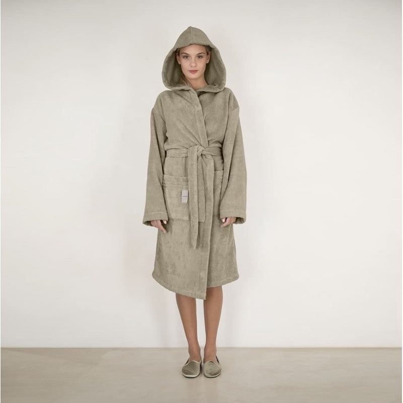 Accappatoio Coccola Fazzini in morbida Spugna di puro cotone. Colore corda tortora beige.