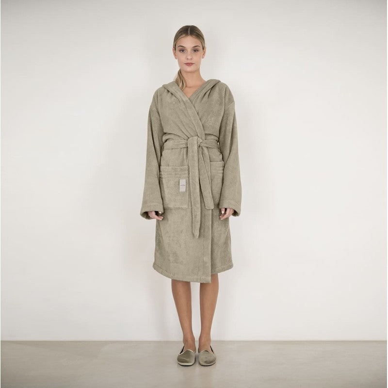 Accappatoio Coccola Fazzini in morbida Spugna di puro cotone. Colore corda tortora beige.