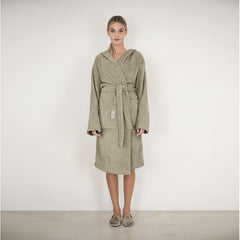 Accappatoio Coccola Fazzini in morbida Spugna di puro cotone. Colore corda tortora beige.