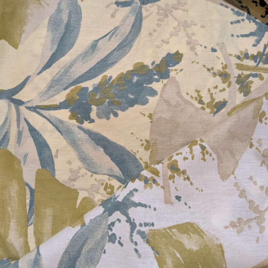 Lenzuolo copriletto Gabel Saint Tropez. Fantasia foglie tropicali oro su fondo madreperla beige
