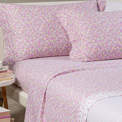 Completo lenzuola Caleffi Canada, in flanella di puro cotone. Fantasia geometrica stile mosaico colore rosa. Disponibile nella misura per letto singolo, piazza e mezza e francese (piazza e mezza maxi).