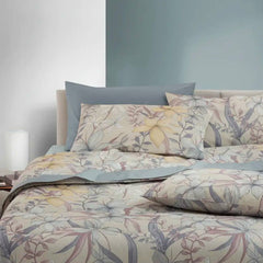 completo lenzuola gabel isabella matrimoniale. fantasia con fiori arancio e chiari su fondo beige.