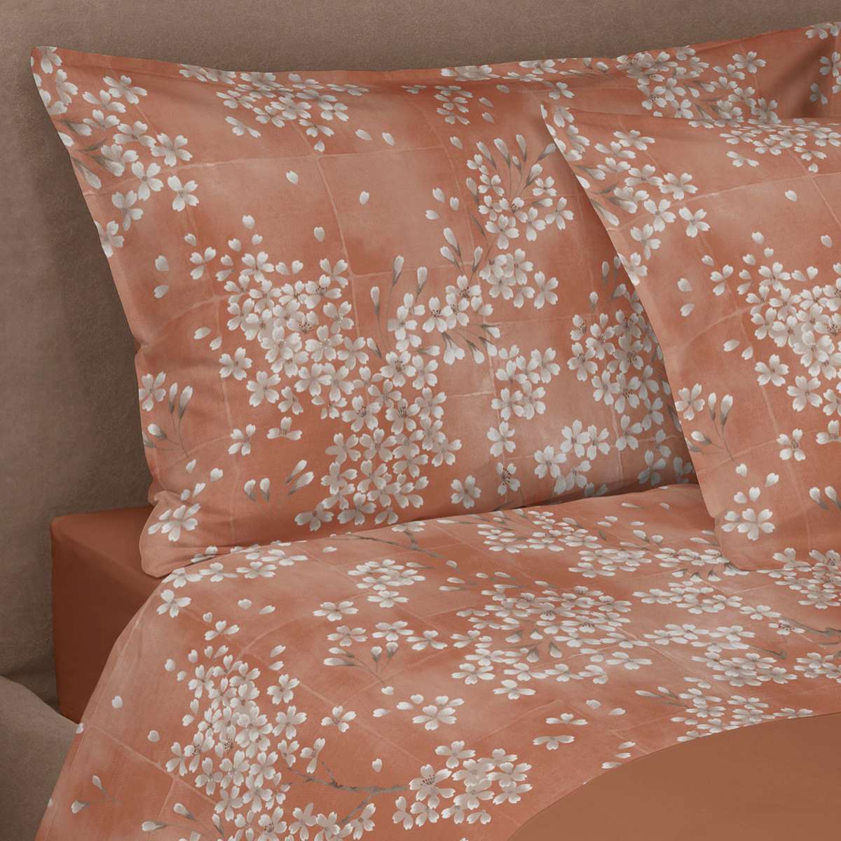 completo lenzuola fazzini kimono fantasia fiori bianchi su fondo sandalo