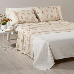 Completo lenzuola Caleffi Fiordaliso, in flanella di puro cotone. Misura matrimoniale maxi.
Romantica fantasia dai toni caldi, con fiori su e rose su fondo beige.
