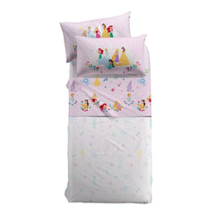 Completo lenzuola Princess Flowers della linea Caleffi Disney, in puro cotone per letto singolo e piazza e mezza. Ideale per la tua bambina. Il completo lenzuola Princess Flowers presenta una romantica fantasia con le Principesse Disney su fondo rosa. Sono presenti Ariel, Cenerentola, Jasmine, Rapunzel e Belle