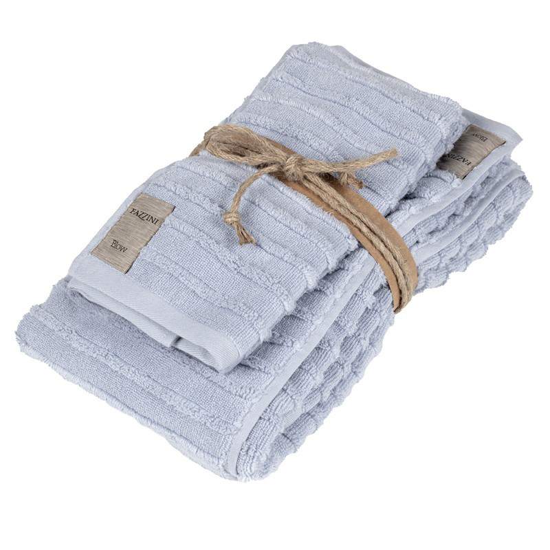 Coppia asciugamani Fazzini Rilievi, in spugna di puro cotone tinta unita. Il set 1+1 include: 1 asciugamano (misura 60x110 cm) e 1 ospite (misura 40x60 cm). Colore celeste blue fog