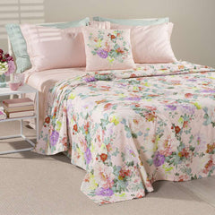Copriletto Caleffi Giardino, in panama di puro cotone con stampa digitale.Vivace ma delicata fantasia con fiori di vari colori su fondo avorio. Coperta estiva per letto matrimoniale