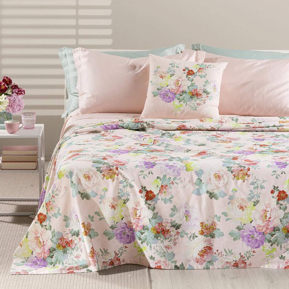 Copriletto Caleffi Giardino, in panama di puro cotone con stampa digitale.Vivace ma delicata fantasia con fiori di vari colori su fondo avorio. Coperta estiva per letto matrimoniale