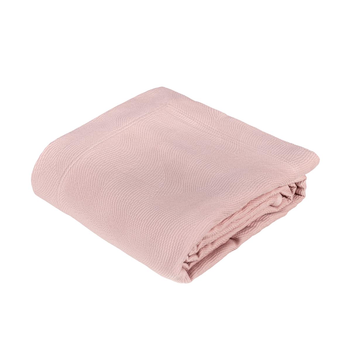 Copriletto matrimoniale Fazzini Zen, in prezioso jacquard di puro cotone tinta unita. Colore rosa. La coperta estiva Zen è caratterizzata da una mano morbida e da un gioco di nervature che disegna la superficie con un delicato movimento a onde. L'effetto tridimensionale della lavorazione regala matericità al capo. Il copriletto è rifinito a mano con quattro angoli vivi