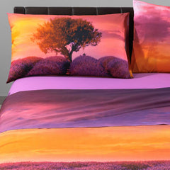Lenzuolo Copriletto Caleffi Lavender Sunset, fantasia con un campo di fiori di lavanda e tramonto