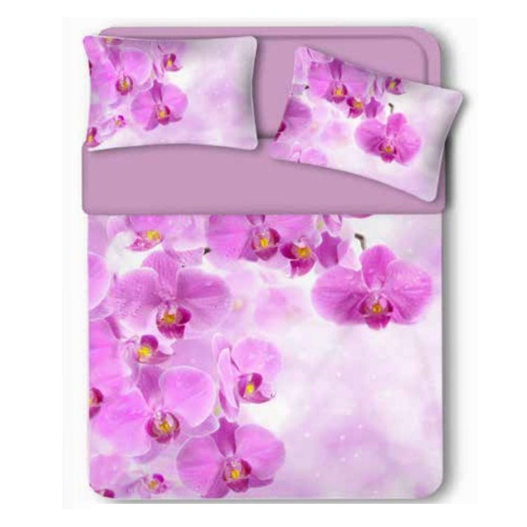 Lenzuolo copriletto matrimoniale Erica della linea Miss Terry di Biancaluna. Il completo lenzuola Erica è in 100% puro cotone ed è stampato in digitale ad alta definizione.Le federe e il lenzuolo di sopra presentano una fantasia floreale. Il lenzuolo con angoli e la balza del lenzuolo di sopra sono in tinta unita color lilla.