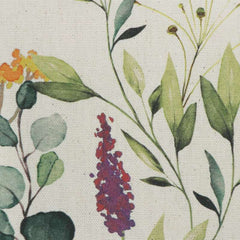 Tovaglia Gabel Eden in panama di puro cotone con stampa digitale. Fantasia con fiori dai toni delicati su fondo panna/beige. misura rettangolare per 6 (150x180 cm), per 8 (150x220 cm) e per 12 persone (150x270 cm).