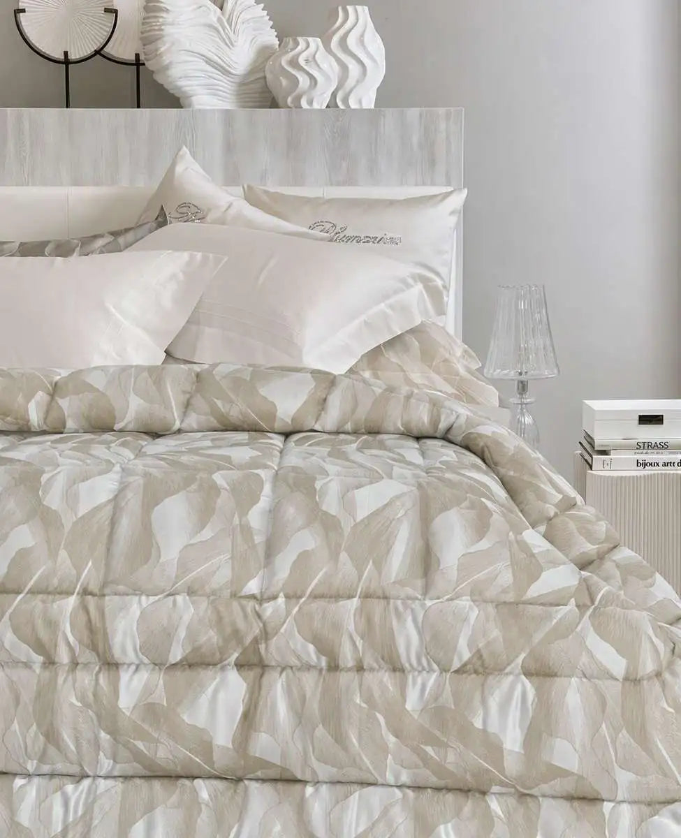 trapunta invernale Blumarine vera beige in raso jacquard fantasia foglie