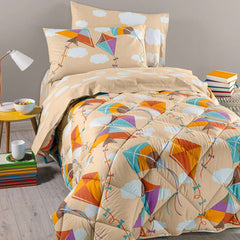 Trapunta invernale Caleffi Aquiloni in cotone. Piumone fantasia con aquiloni su fondo giallino. Per letto singolo e piazza e mezza.