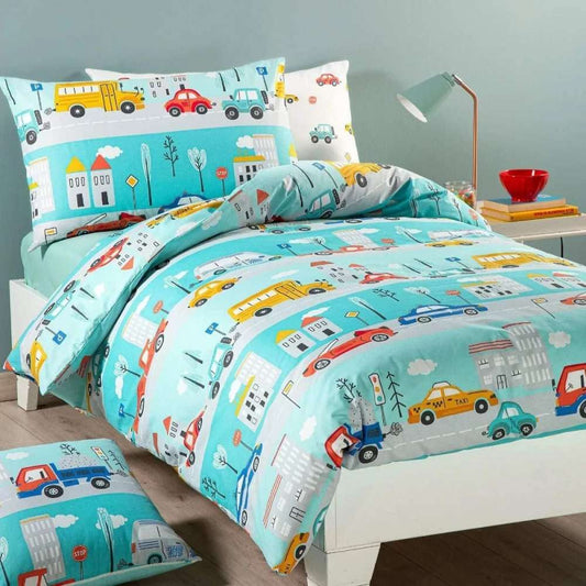 Trapunta invernale Caleffi Car in puro cotone per letto singolo e piazza e mezza. Fantasia con macchine colorate su fondo turchese. Ideale per i tuoi bambini.