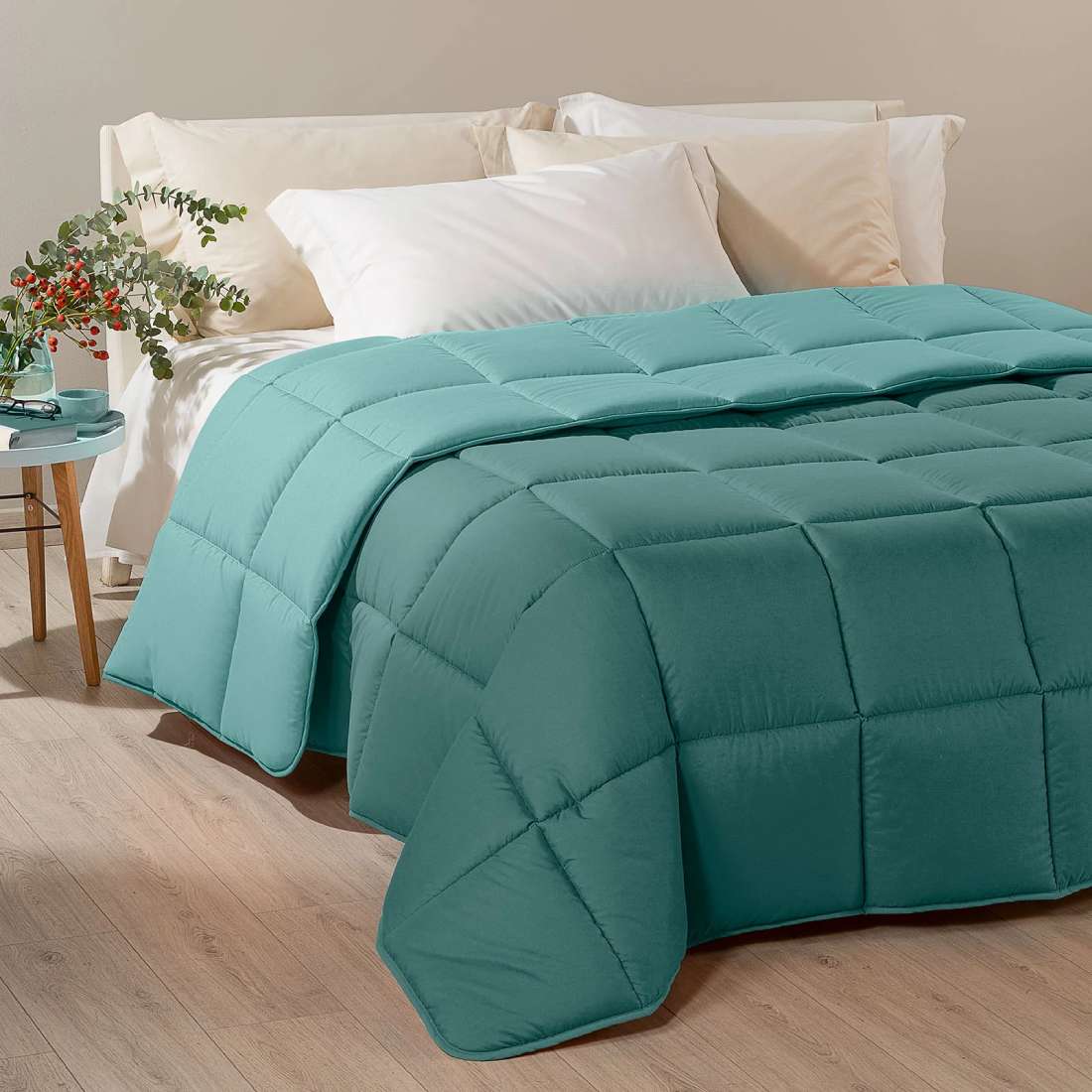 Trapunta invernale Caleffi Tinta Unita Double in microfibra. Piumone double face colore laguna anice
