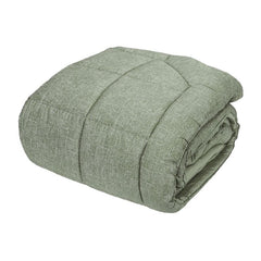 Trapunta invernale matrimoniale Fazzini Baco in raso di puro cotone. Fantasia moderna che richiama la trama della seta. Piumone colore verde