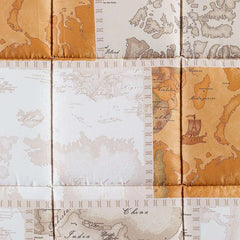 Trapunta Invernale matrimoniale Alviero Martini Geo Patch, in raso di puro cotone con stampa digitale.Fantasia double face nel tipico stile Alviero Martini. La stampa patchwork, dai toni caldi, arricchirà la vostra camera da letto con la classe del brand in tutte le sue sfumature. Dettaglio fantasia.