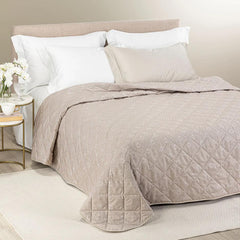 trapuntino Danubio caleffi matrimoniale. Fantasia con motivi ornamentali classici colore naturale beige su raso jacquard