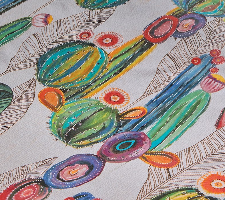 trapuntino fazzini frida, fantasia con fiori e cactus su fondo beige