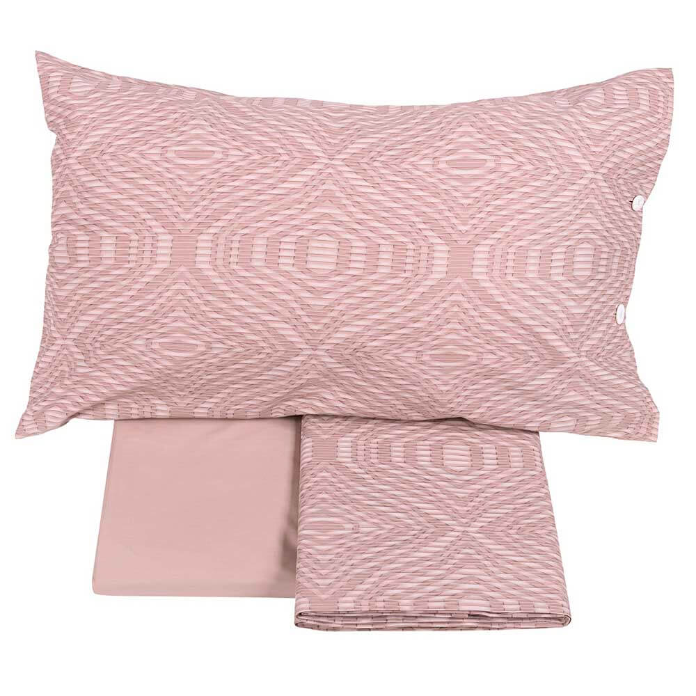 Completo lenzuola matrimoniale Fazzini Plops in flanella di puro cotone. Le federe e il lenzuolo di sopra sono caratterizzate da una fantasia geometrica e moderna. Il lenzuolo di sotto con gli angoli è in tinta unita. Colore rosa