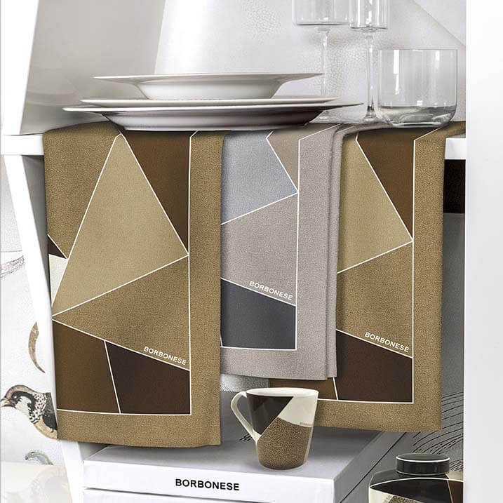 Runner Borbonese Trilogy in puro cotone. Fantasia geometrica moderna ed elegante. Corsia rettangolare, misura 50x150 cm.