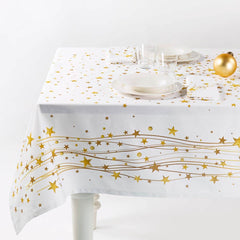 Tovaglia natalizia Gold di Caleffi. Stampa digitale su panama di puro cotone. Fantasia su fondo bianco con stelle, righe e sfere dorate che richiamano l'atmosfera del Natale. Tovaglia rettangolare per 12 persone.