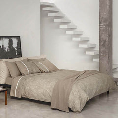 Trapunta invernale matrimoniale Galuchat di Fazzini. Piumone in percalle di cotone, variante di colore sasso tortora