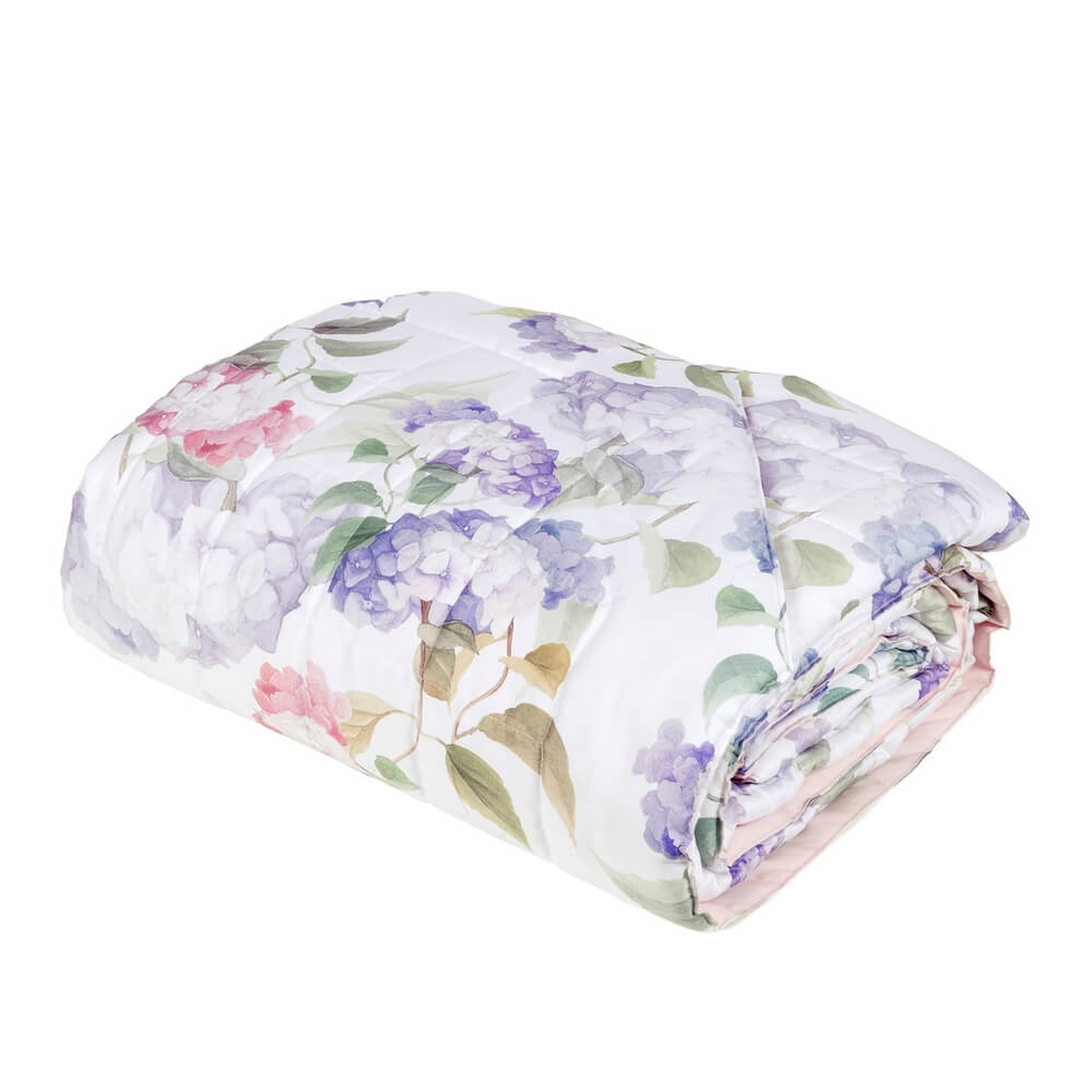 Trapunta invernale piumone matrimoniale Ortensie Fazzini in percalle di puro cotone. Fantasia floreale con fiori rosa e glicine. Collezione autunno inverno 2021.