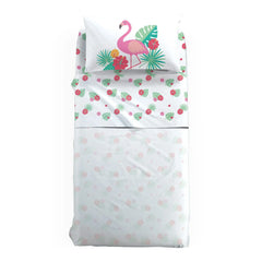 Completo lenzuola Caleffi Fiesta in puro cotone. Disponibile nella misura per letto a una piazza. Il completo Fiesta presenta una fantasia con un fenicottero rosa sulla federa e con fiori e foglie sul lenzuolo. Fantasia ideale per bambine e ragazze.