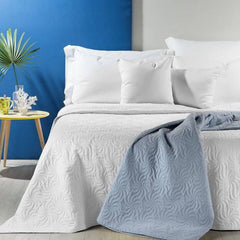 Coperta estiva matrimoniale Caleffi Bristol in puro cotone. Il copriletto Bristol è realizzato in tessuto di cotone tinta unita con lavorazione jacquard- Colore bianco