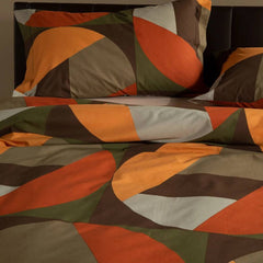 Copripiumino matrimoniale Caleffi Colorama, in puro cotone anallergico e traspirante. Fantasia geometrica e moderna, colore arancio, marrone, tortora