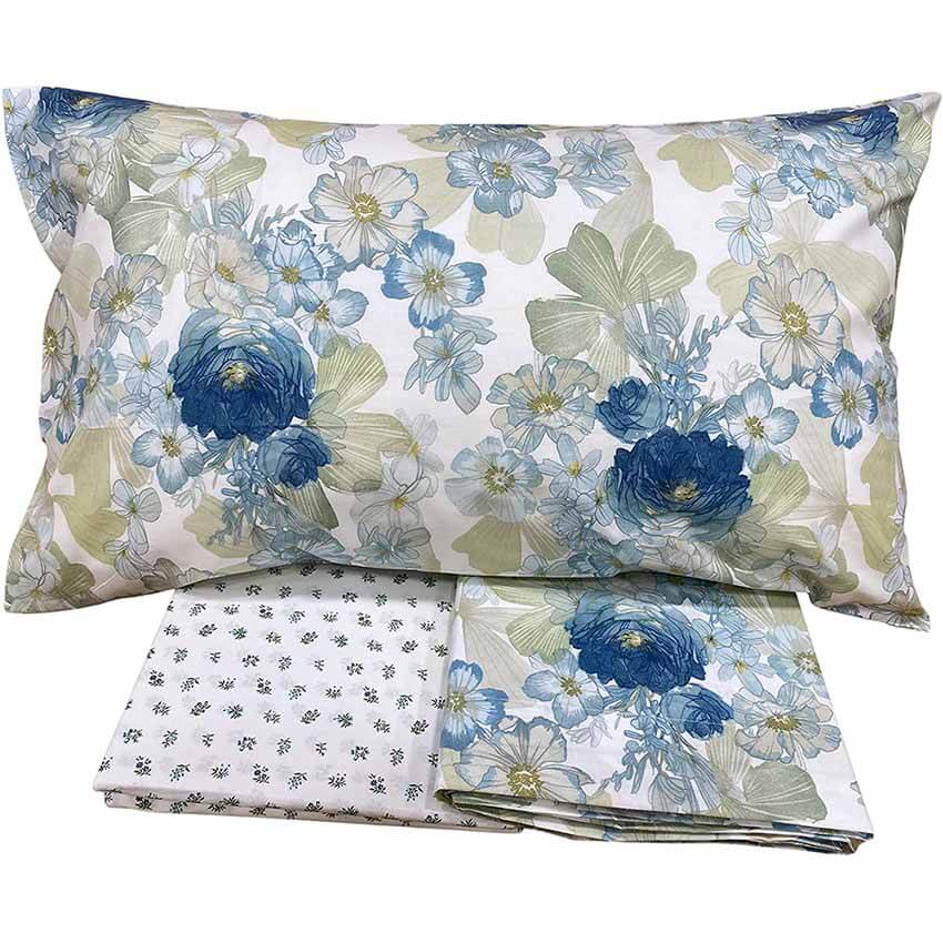 Completo lenzuola matrimoniale Fazzini Bovindo in cotone. Fantasia floreale con fiori azzurri. Lenzuolo con angoli a fiorellini.