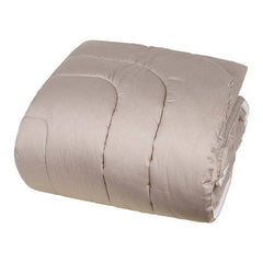 Trapunta invernale matrimoniale Borbonese Minimal in raso di puro cotone. Il piumone Minimal è caratterizzato dalla tipica stampa Borbonese a occhio di pernice nella variante di colore nocciola (tortora).