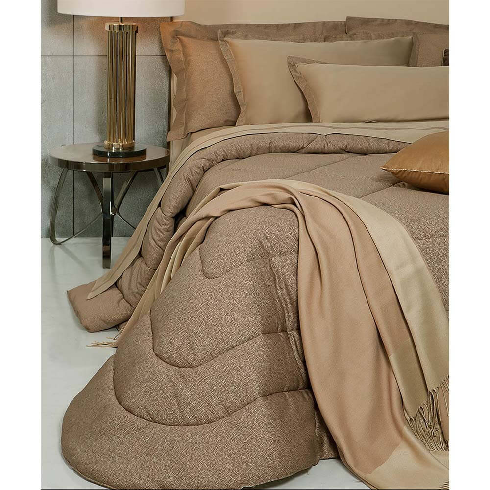 Trapunta invernale matrimoniale Borbonese Minimal in raso di puro cotone. Colore cuoio.