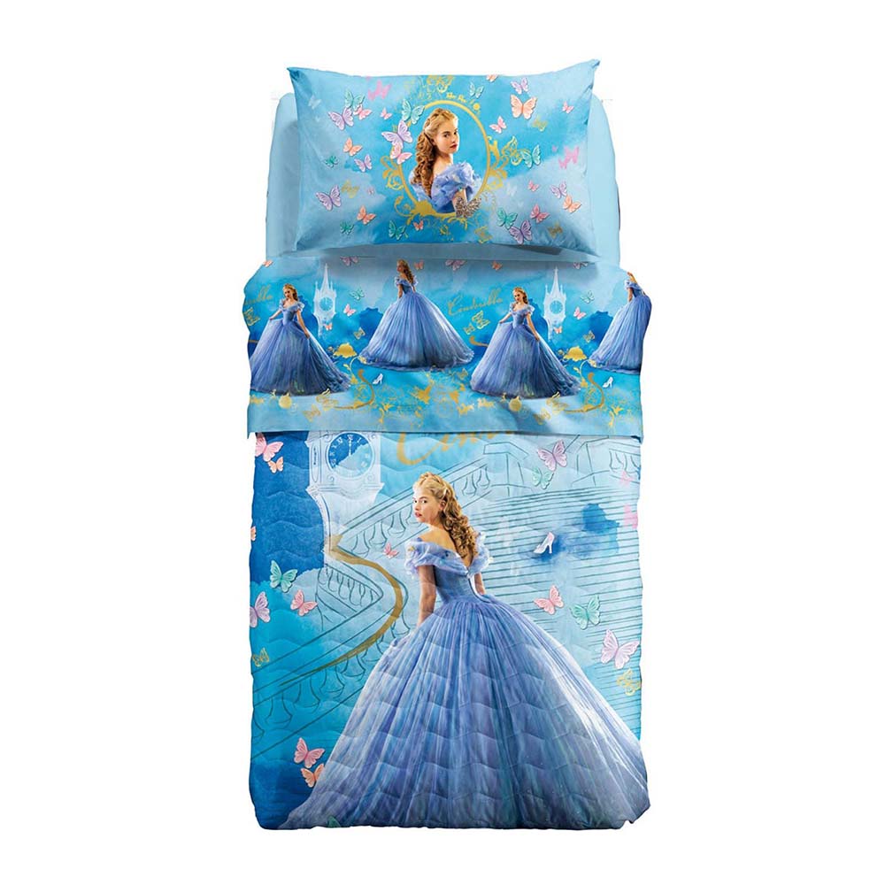 Trapuntino Caleffi Disney Cenerentola, in puro cotone con stampa digitale piazzata. Fantasia per bambina con la Principessa Disney del film Cenerentola. Colore azzurro.