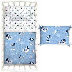 Trapunta primaverile per culla con paracolpi Mickey Stelle, di Caleffi Disney. Trapuntino culla per bambino, fantasia con Topolino su fondo celeste con luna e stelle.
