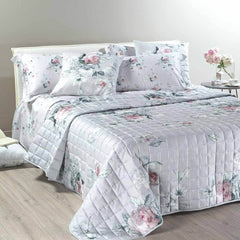 Trapuntino matrimoniale Caleffi Emotions in raso di puro cotone con stampa digitale di alta qualità. Fantasia floreale su fondo grigio/celeste. Trapunta peso primaverile o autunnale