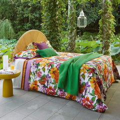 Trapunta primaverile matrimoniale Fazzini Jardin Majorelle in percalle di puro cotone. Quilt trapuntino Fantasia con fiori dai colori vivaci (giallo, arancio,rosso, viola) ideale per la stagione primaverile ed estiva.