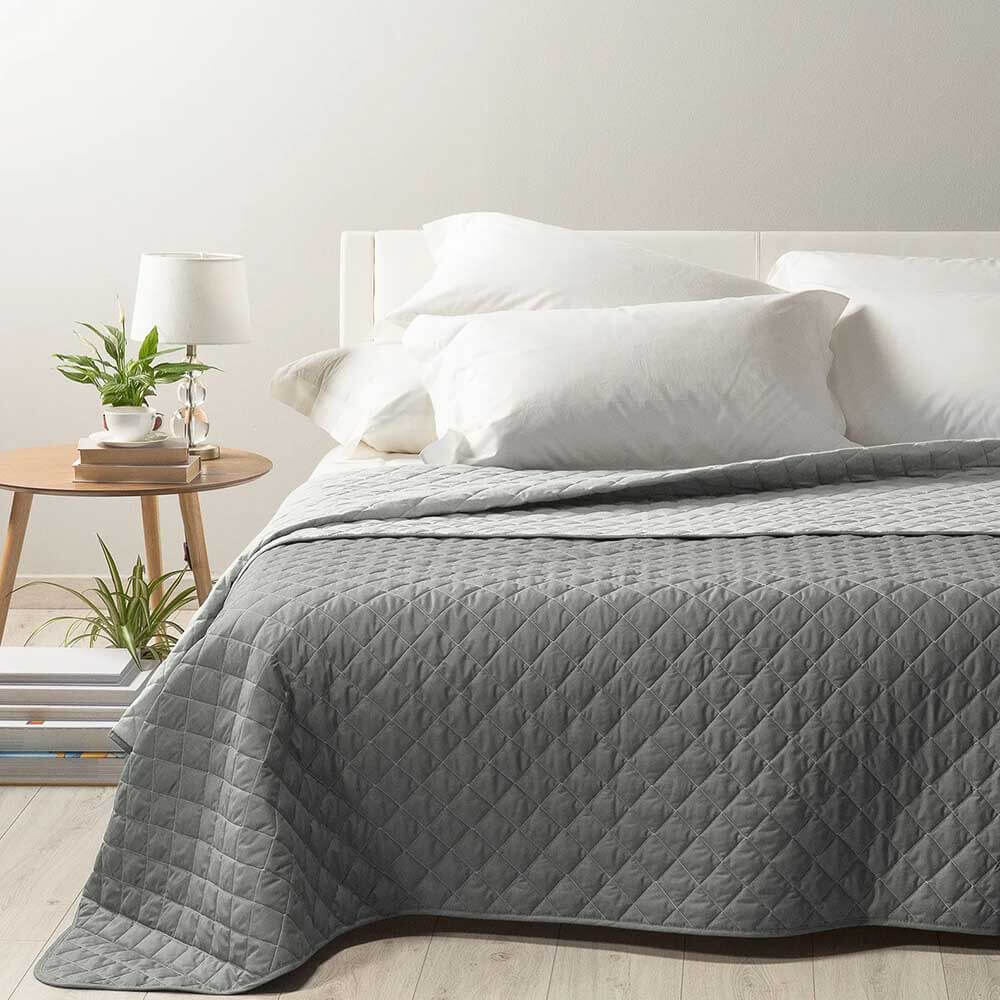 Trapuntino Mix double caleffi in cotone colore grigio. Copriletto trapuntato tinta unita. trapunta primaverile