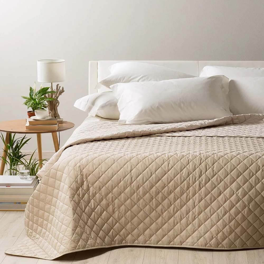 Trapuntino Mix double caleffi in cotone colore naturale beige. Copriletto trapuntato tinta unita per letto matrimoniale e da una piazza e mezza