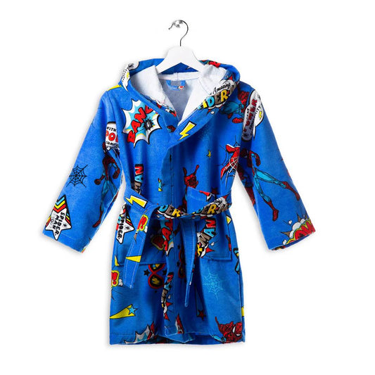 Accappatoio Caleffi Spiderman Power, in spugna di puro cotone. Serie Disney-Marvel, per bambini e ragazzi. L'accappatoio Spiderman Power è dotato di cappuccio e cintura ed è pratico, confortevole e altamente assorbente. Fondo blu.