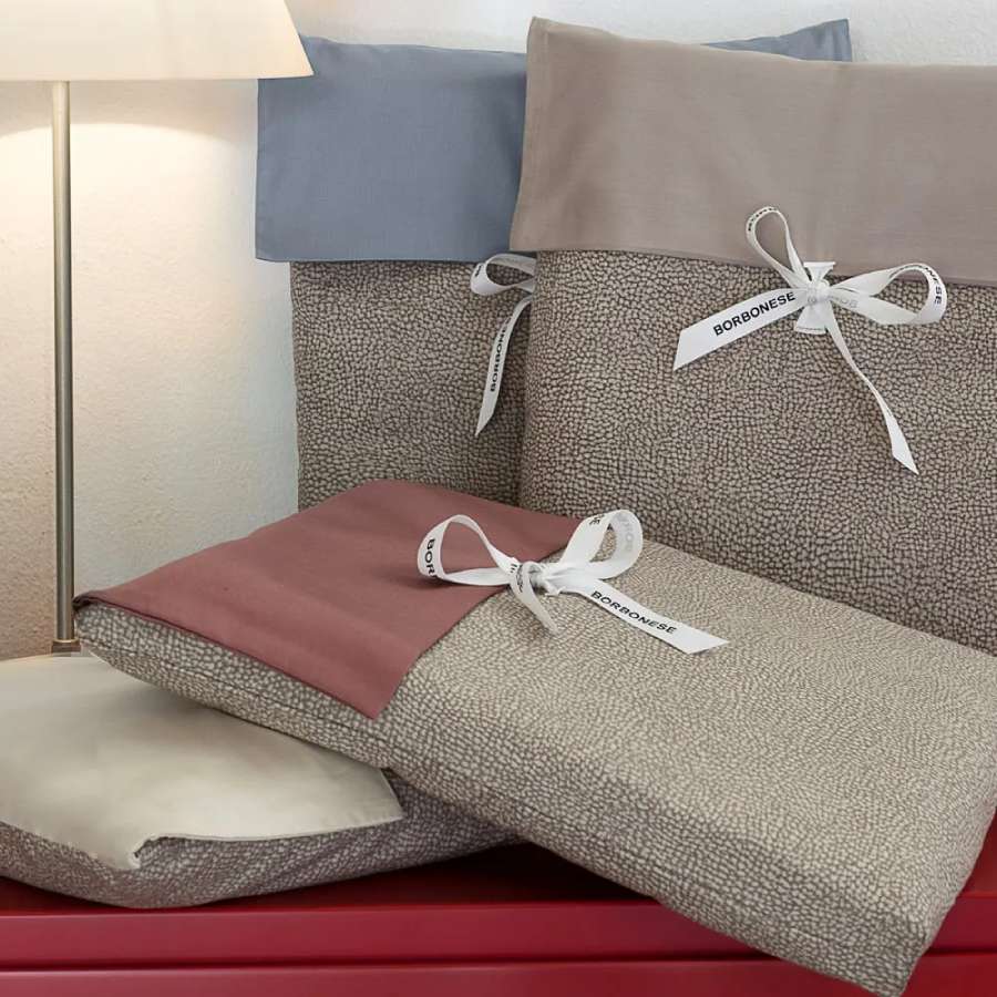 confezione in tessuto del completo lenzuola borbonese lounge