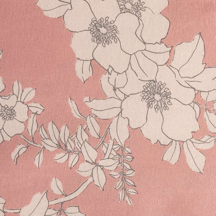 Completo lenzuola Caleffi Serenity matrimoniale, flanella di cotone.
Fantasia con grandi fiori avorio su fondo rosa. 