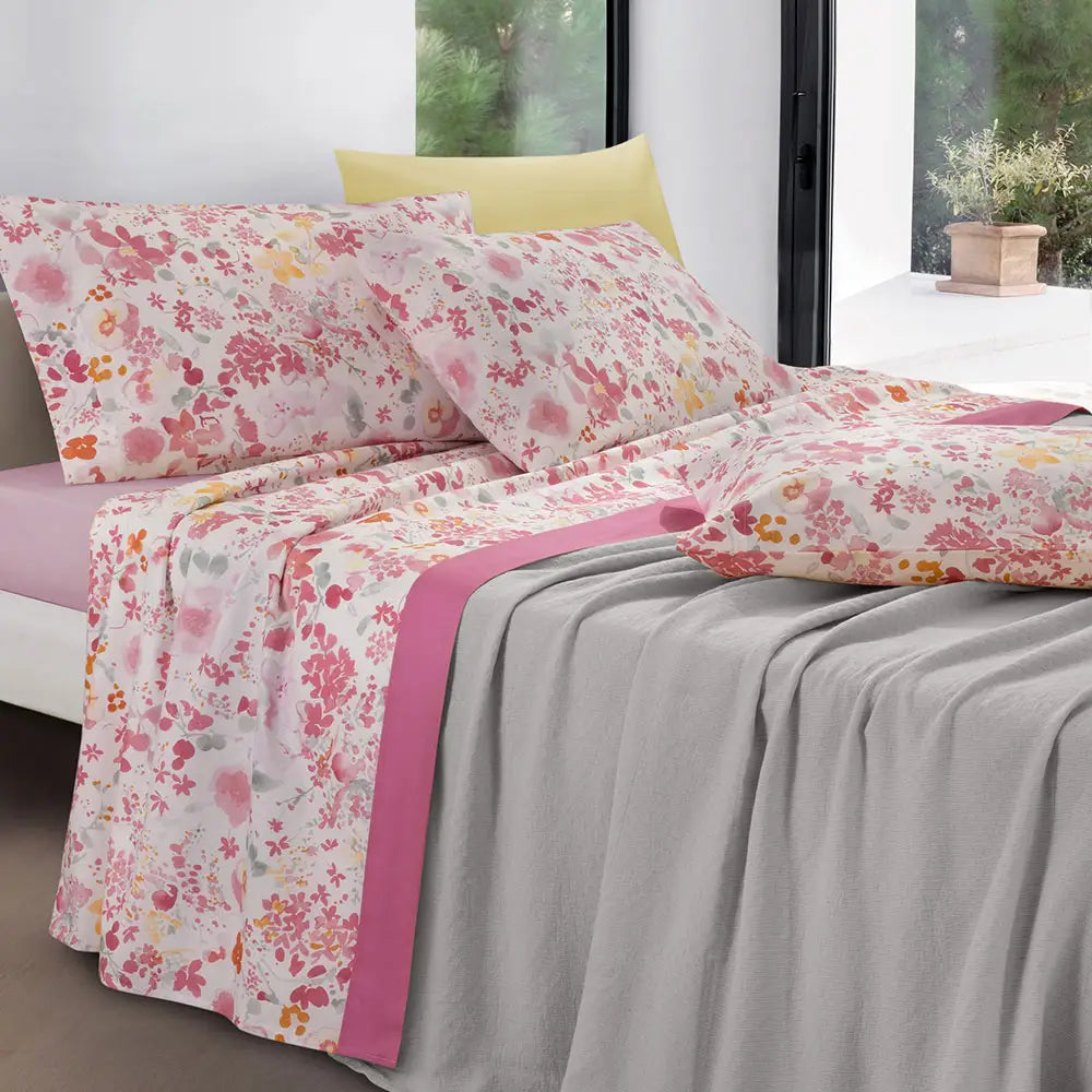 completo lenzuola gabel maiori Fantasia con fiori rosa e gialli.