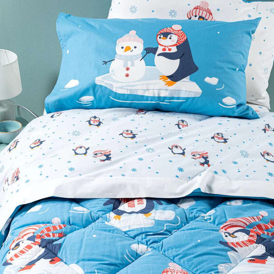 Trapunta invernale e completo lenzuola Pinguini di Caleffi, in puro cotone per letto singolo. Fantasia con simpatici pinguini su fondo azzurro. Fantasia ideale per i tuoi bambini