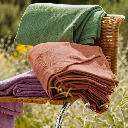 Copriletto matrimoniale Fazzini Zen, tinta unita con nervature a onda. 