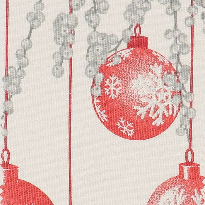 Tovaglia Natale Gabel Shimmer per 8, 12 o 18 persone. Fondo bianco con sfere rosse e bacche argento. Stampa digitale su puro cotone panama.